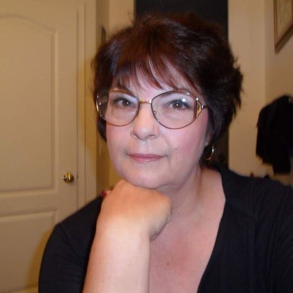 Meet your Posher, Karen - Picture 1 of 1